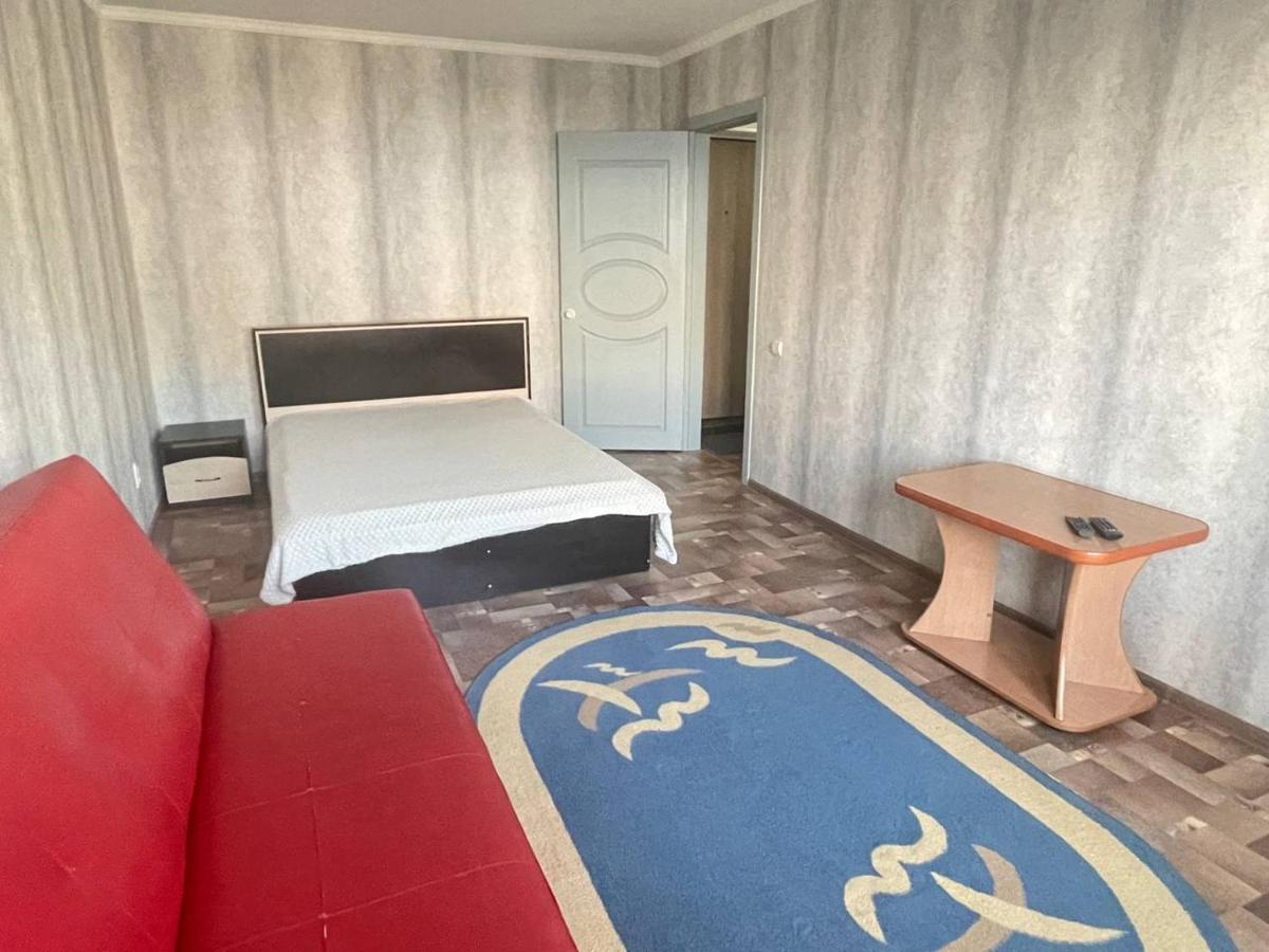 1-Комнатная Квартира В Центре! Petropavlovsk Esterno foto