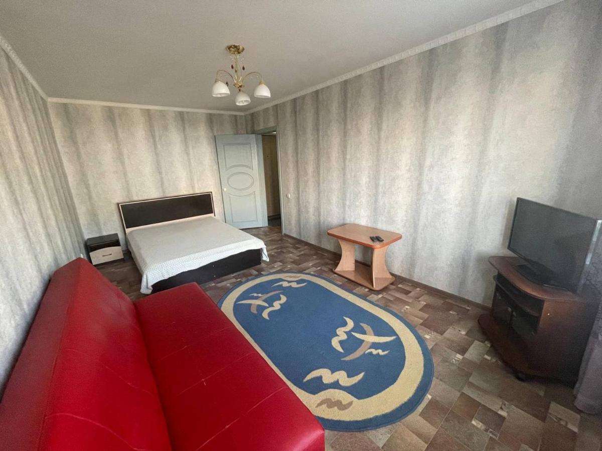 1-Комнатная Квартира В Центре! Petropavlovsk Esterno foto